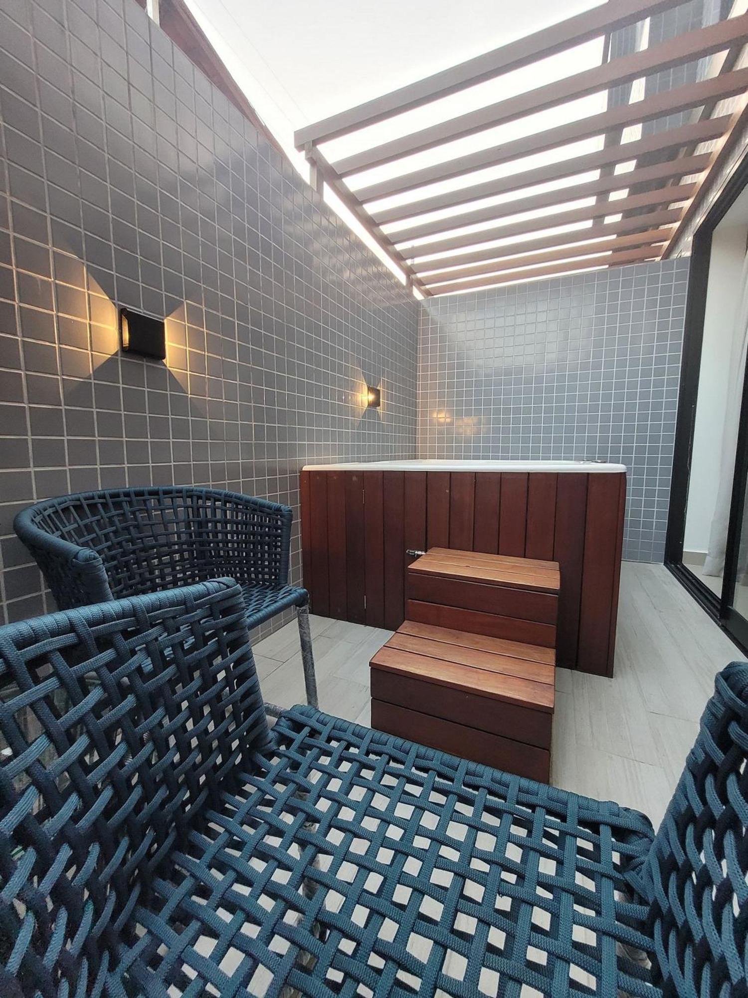 Flat Com Jacuzzi Area Externa A 50m Do Bessa Apartment